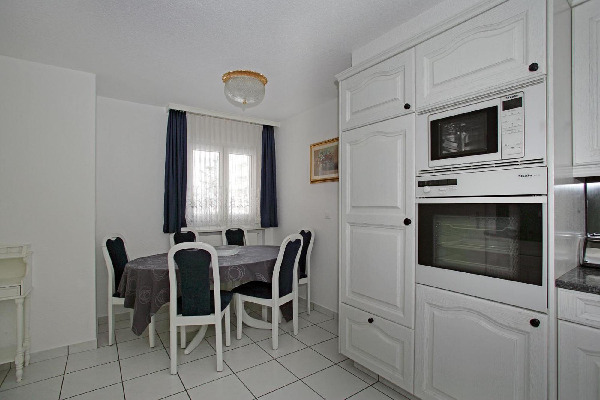 Baron / Baronesse Apartments Leukerbad Phòng bức ảnh